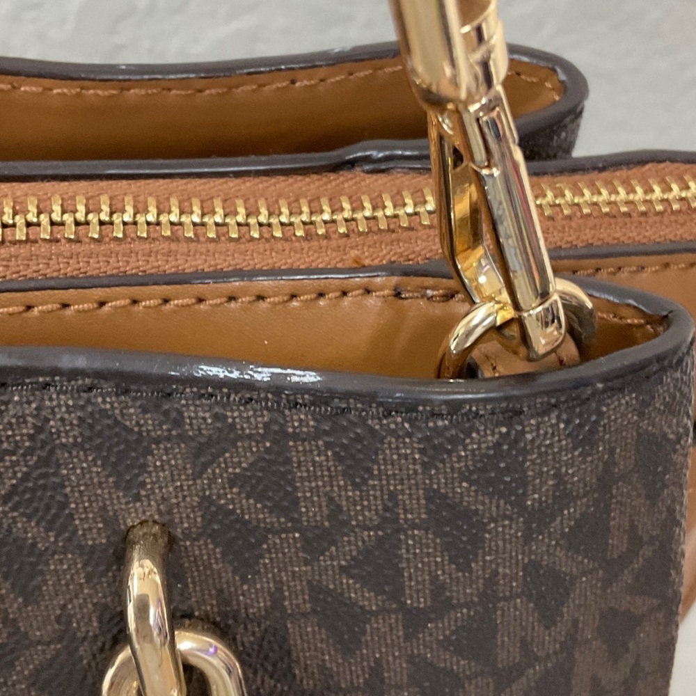 Michael Kors NEW Brown and Tan Shoulder Bag with small white mark - Picture 4 of 5